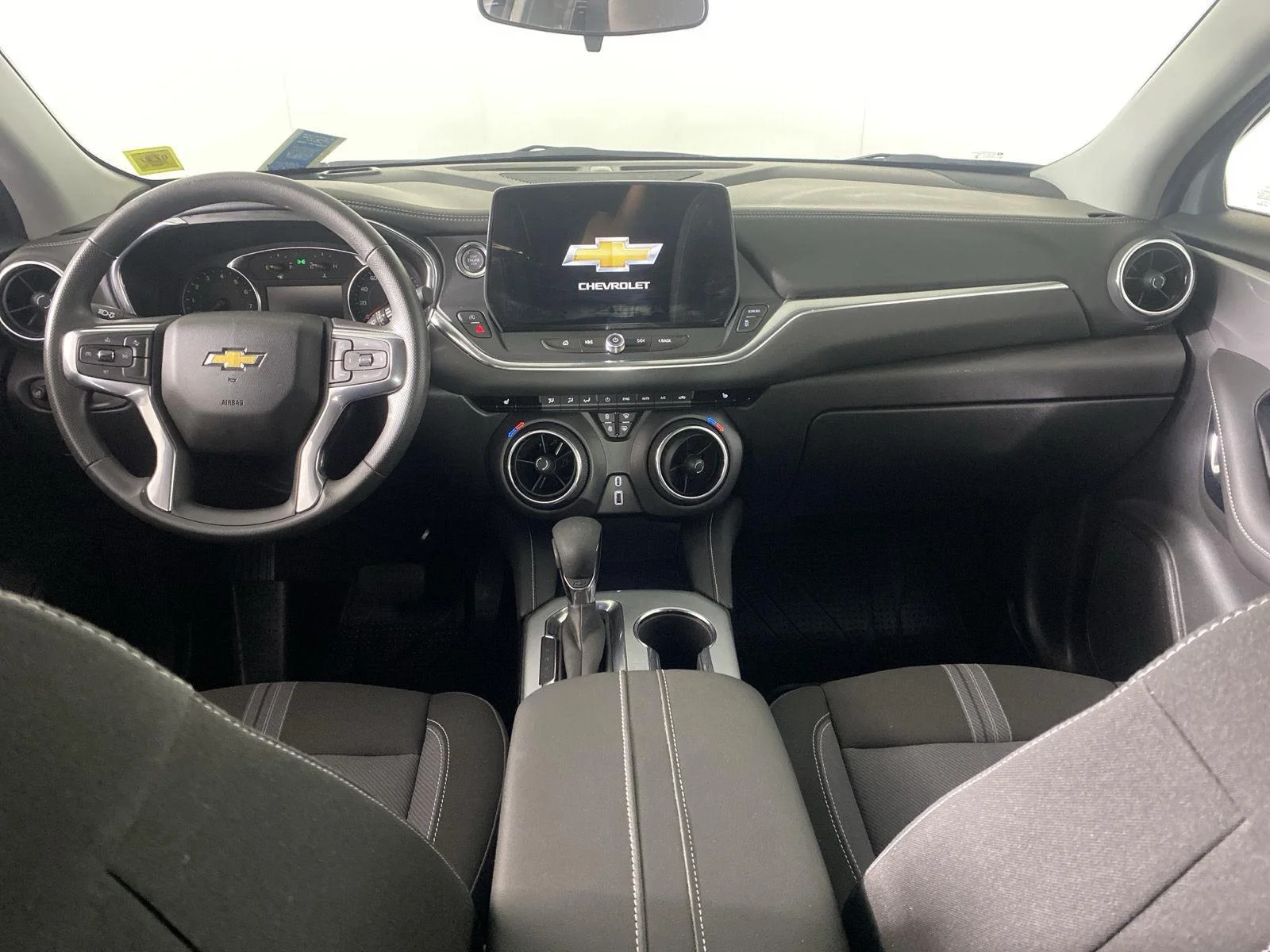 New 2026 Summit White Chevrolet 2LT image 24