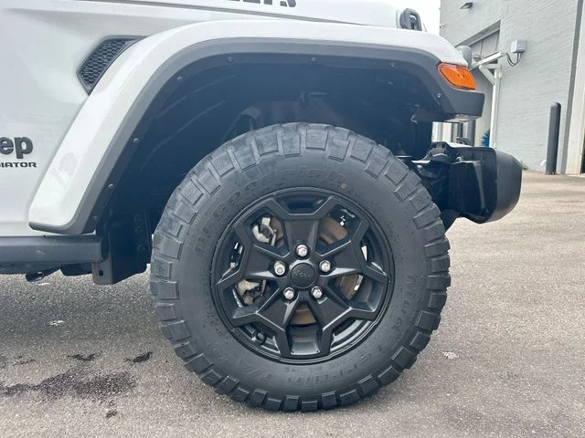 Used 2023 White Jeep Willys image 12