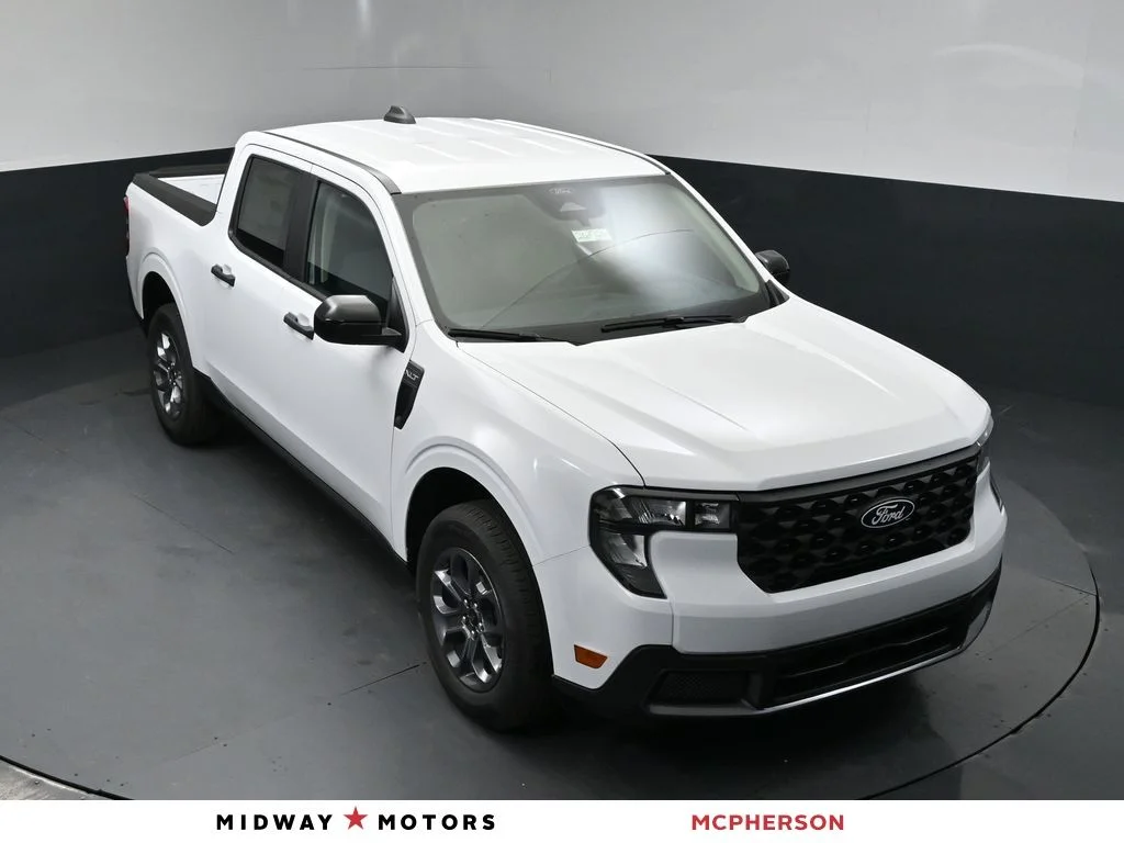 New 2026 White Ford XLT image 1