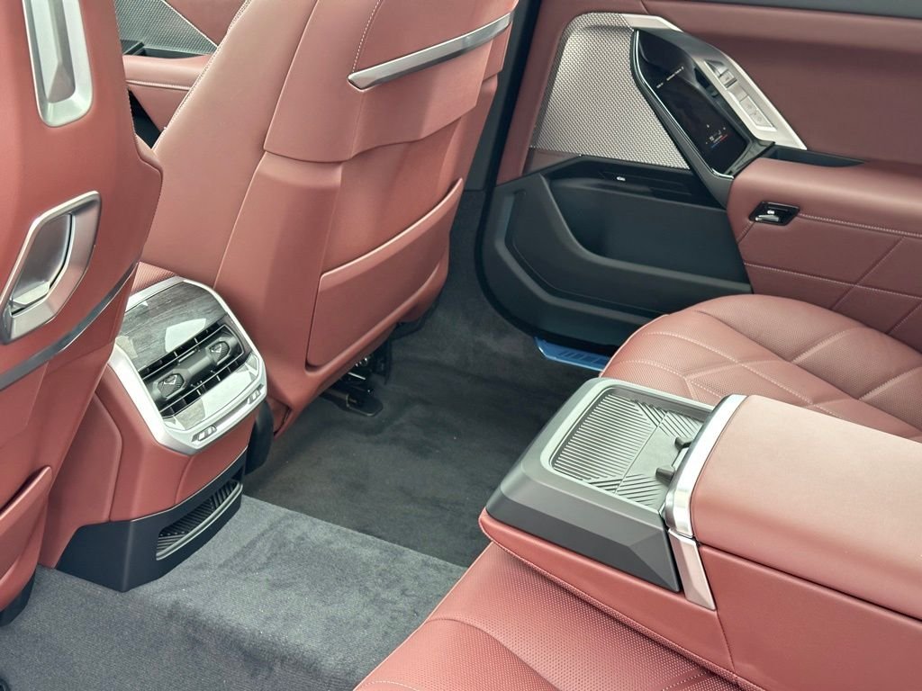 2025 BMW 7 Series 760i - Photo 22