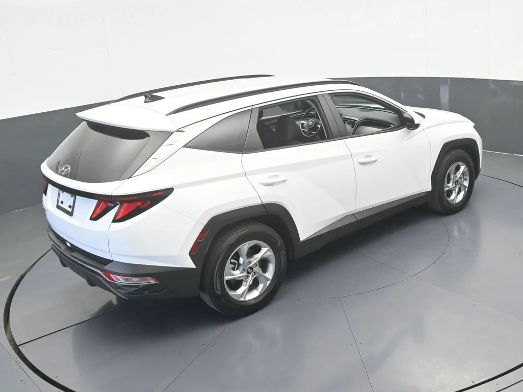 Used 2024 White Pearl Hyundai SEL image 49