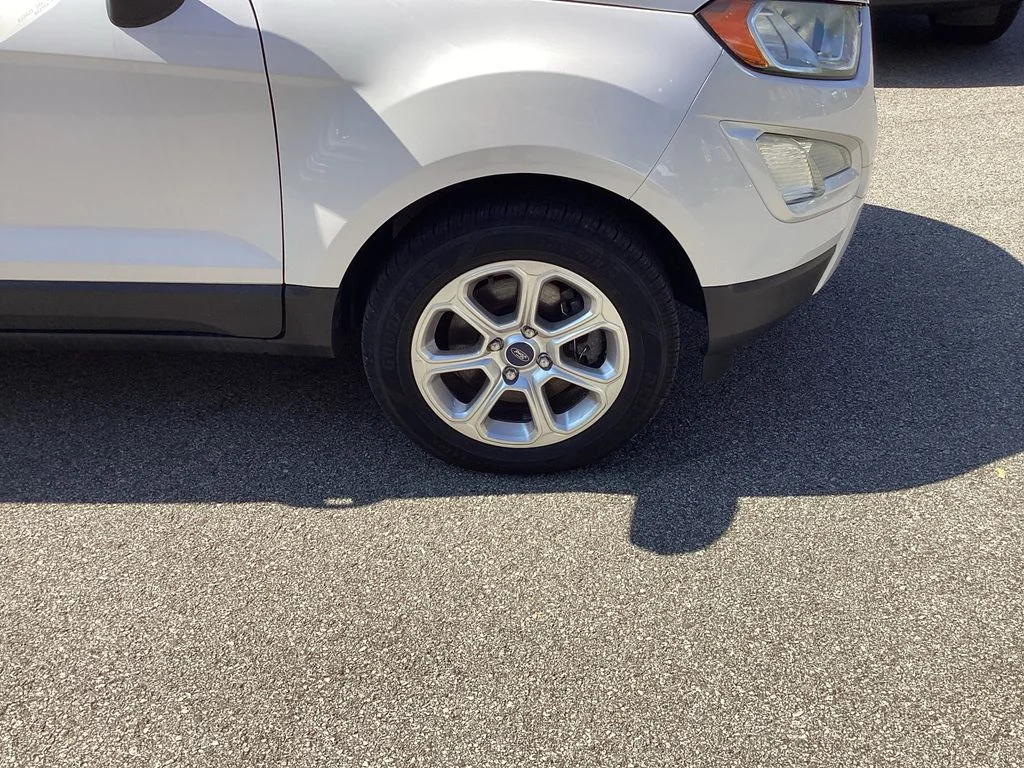 Used 2018 White Ford SE image 21
