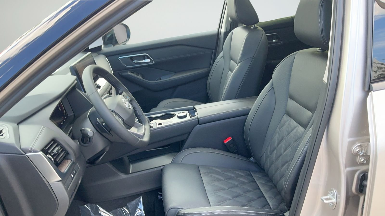New 2026 Silver Nissan Platinum image 33