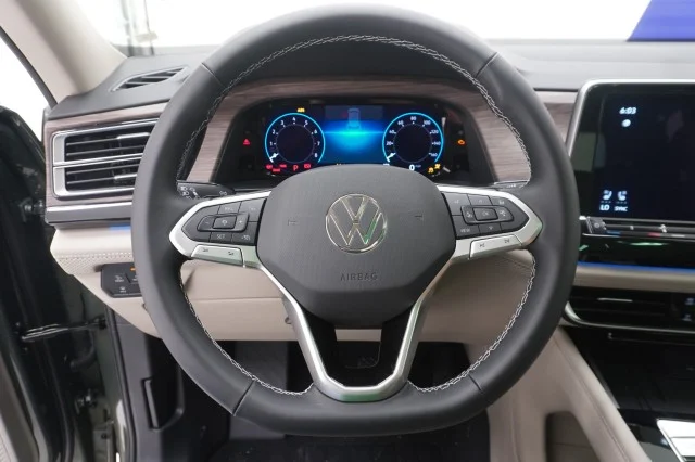 New 2026 Avocado Green Pearl Volkswagen 2.0T SEL image 26
