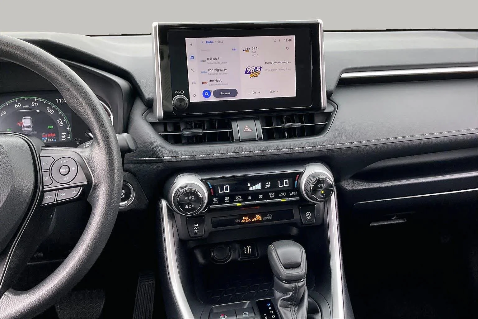 Used 2025 Ice Cap Toyota XLE image 7