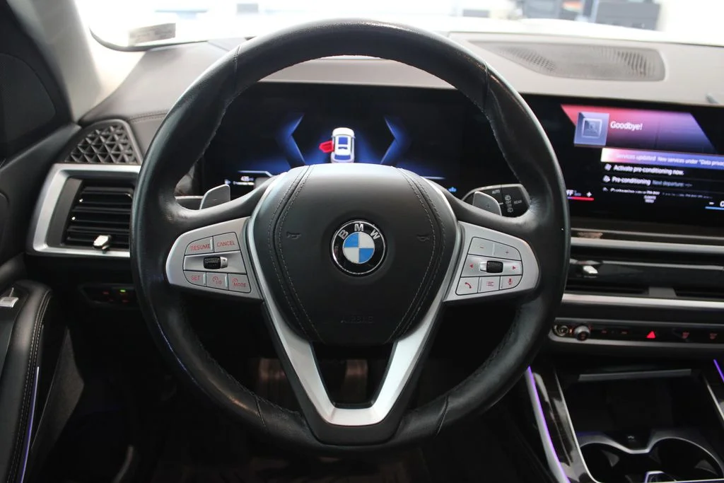 Used 2023 White BMW xDrive40i image 23