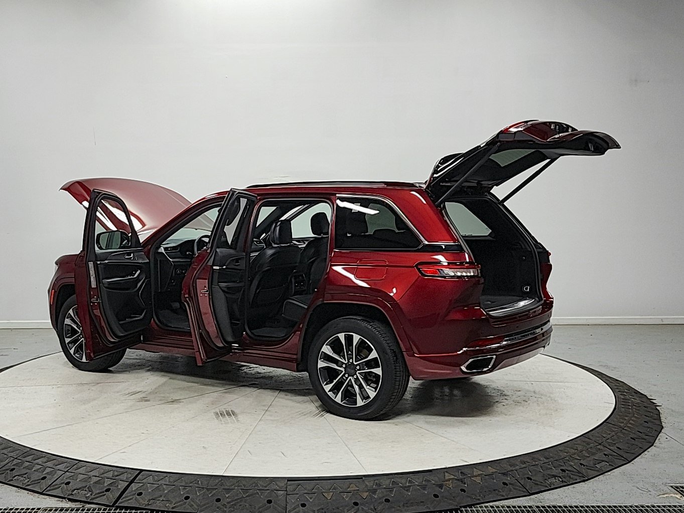 2023 Jeep Grand Cherokee Overland - Photo 14