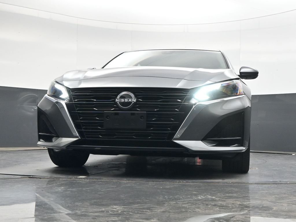 Used 2023 Gray Nissan 2.5 SL image 48