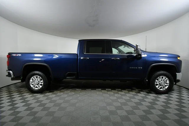 Used 2020 Blue Chevrolet LTZ image 15