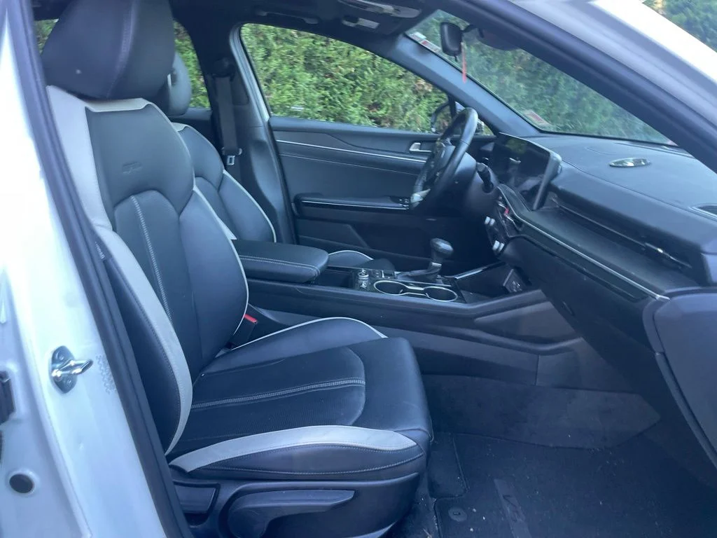 Used 2022 Wolf Gray Kia GT-Line image 12