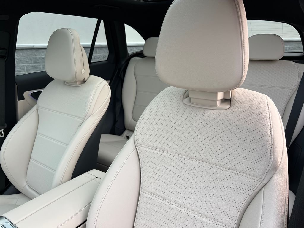 New 2026 Starling Blue Metallic Mercedes-Benz GLC 300 image 15