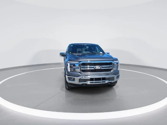 Used 2025 Gray Ford Lariat image 3