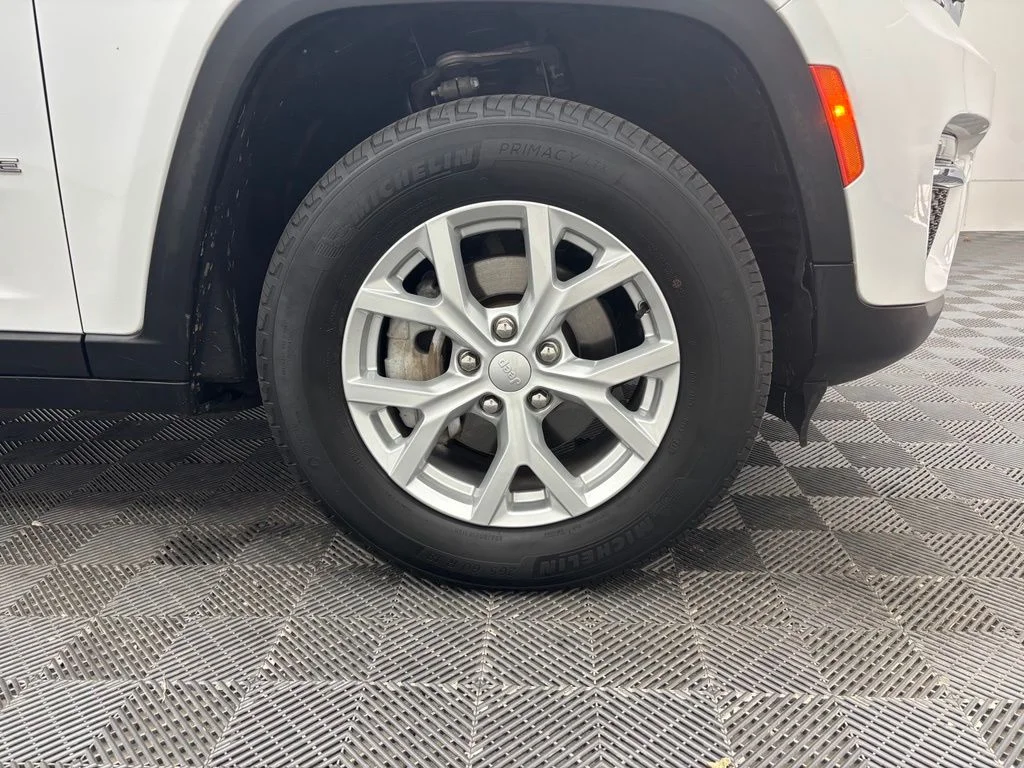 Used 2024 White Jeep Limited image 15