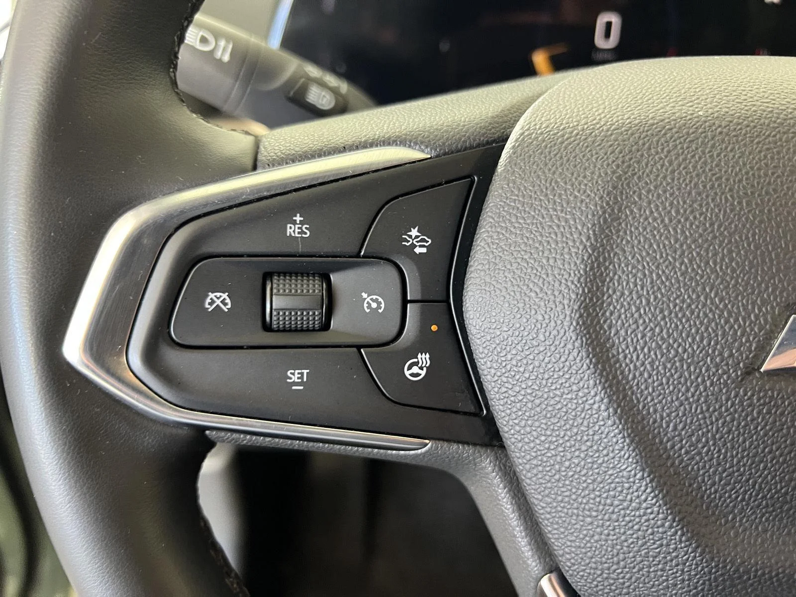 Used 2025 Cacti Green Chevrolet ACTIV image 9