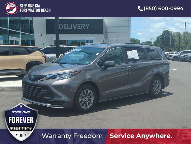2021 Toyota Sienna LE