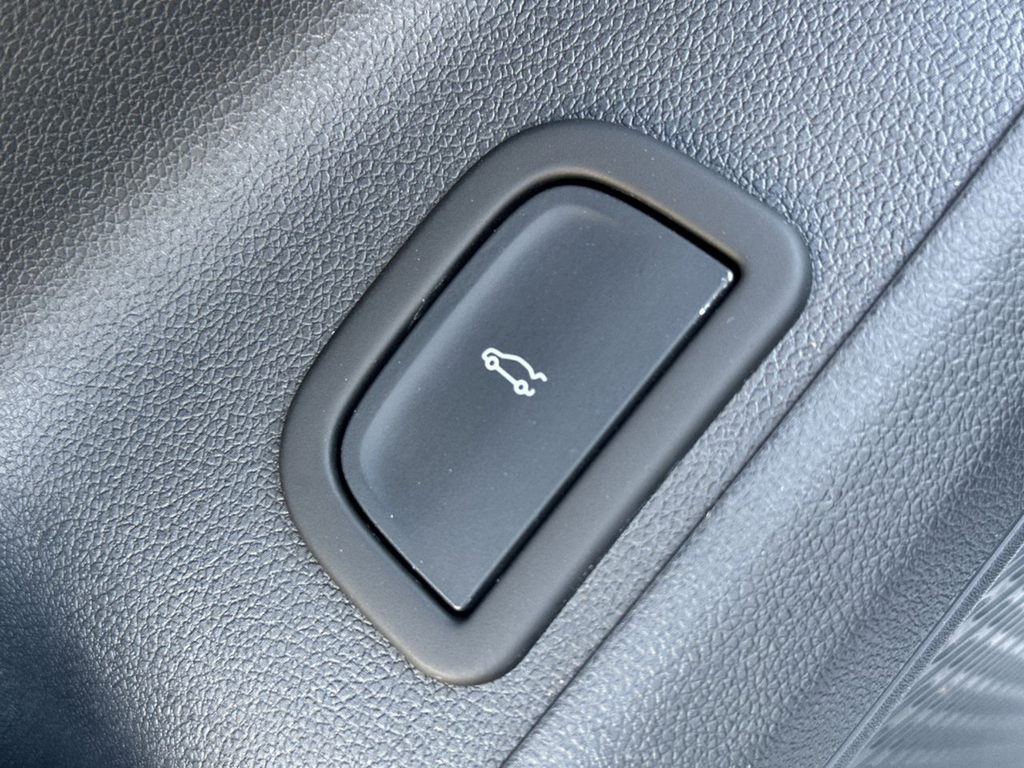 Used 2024 White Chevrolet LT image 44