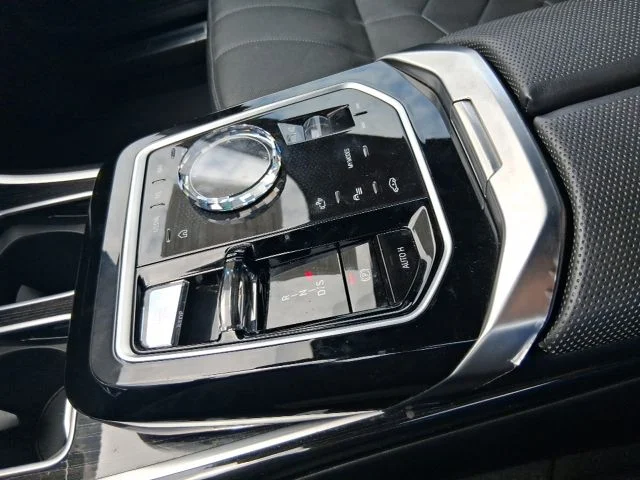Used 2023 Black BMW 740i image 12