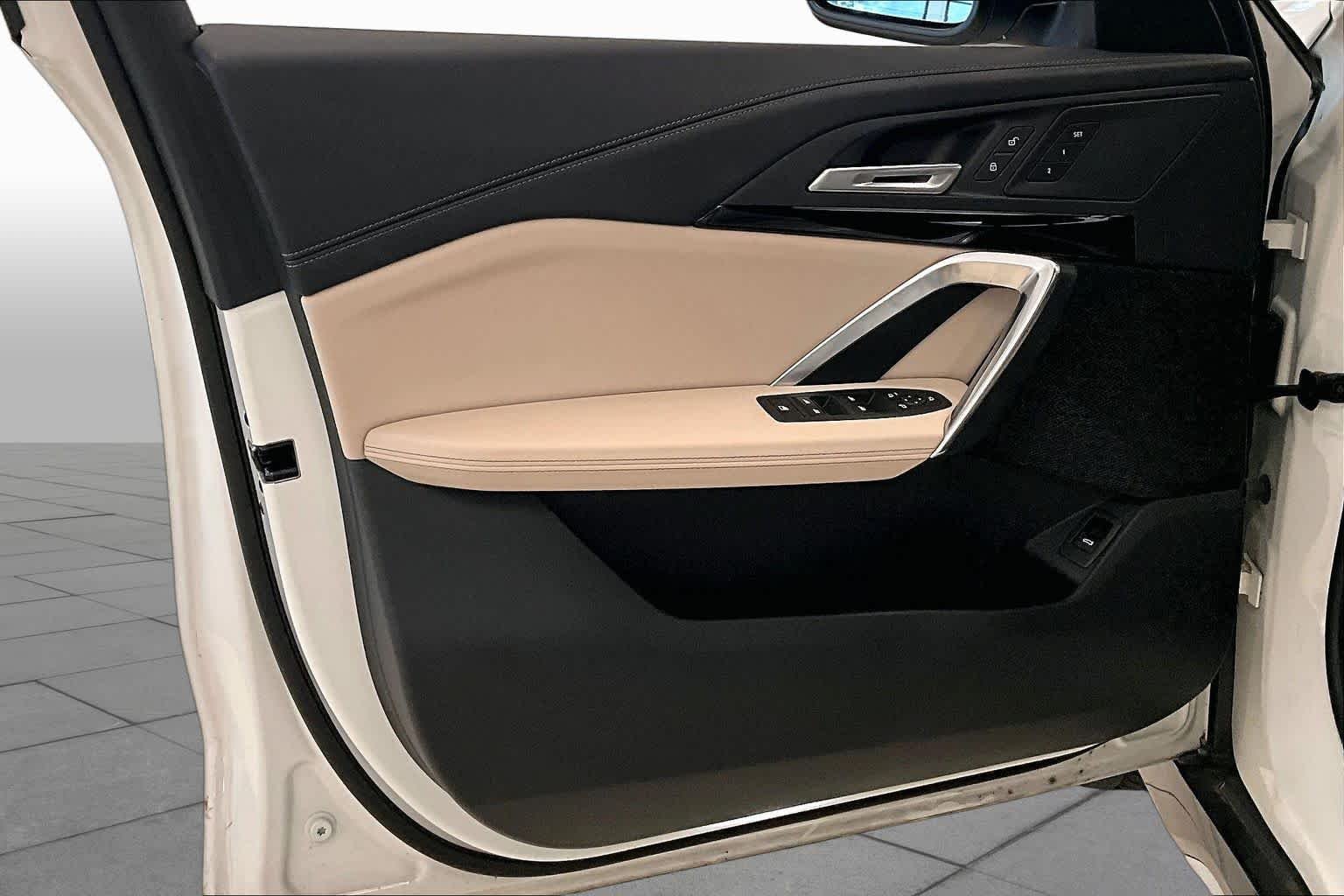 Certified Used 2025 Alpine White BMW xDrive28i image 20