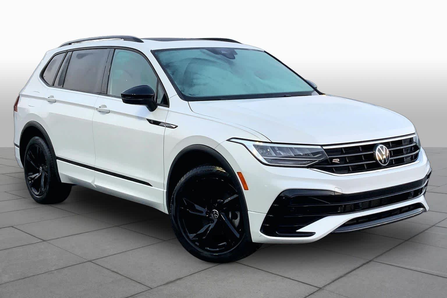 Used 2023 Opal White Pearl Volkswagen SE R-Line Black image 3
