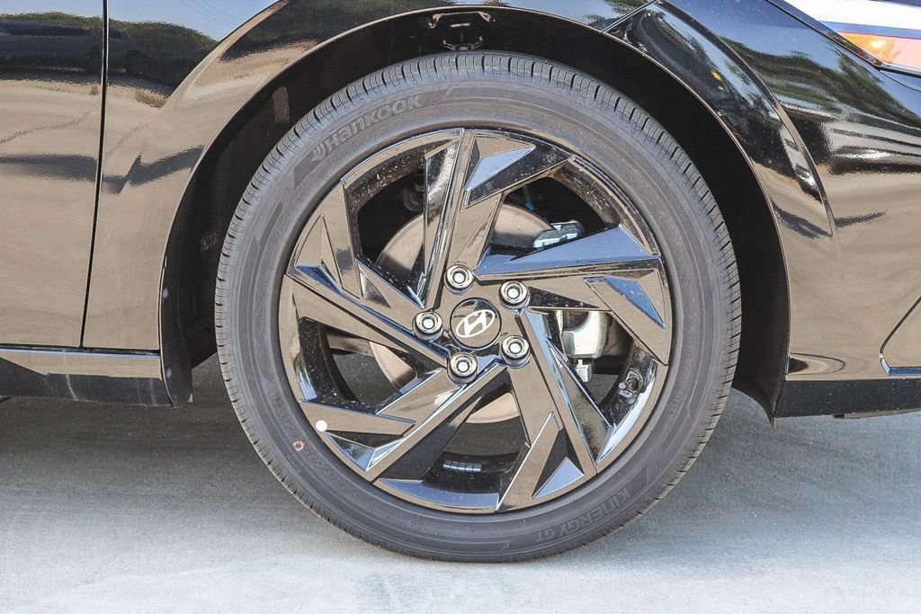 New 2026 Black Hyundai SEL Sport image 11