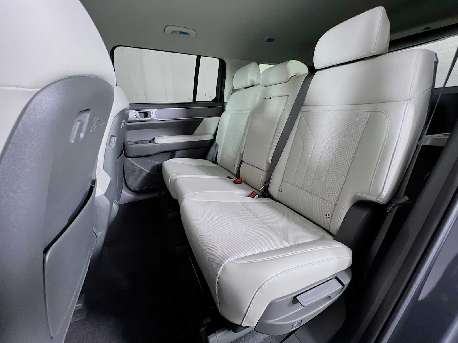 Used 2026 Ecotronic Gray Hyundai SEL image 13
