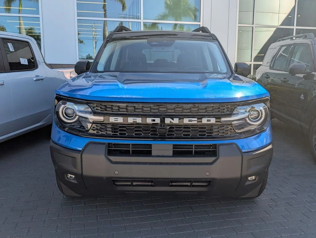 New 2026 Velocity Blue Metallic Ford Outer Banks® image 2