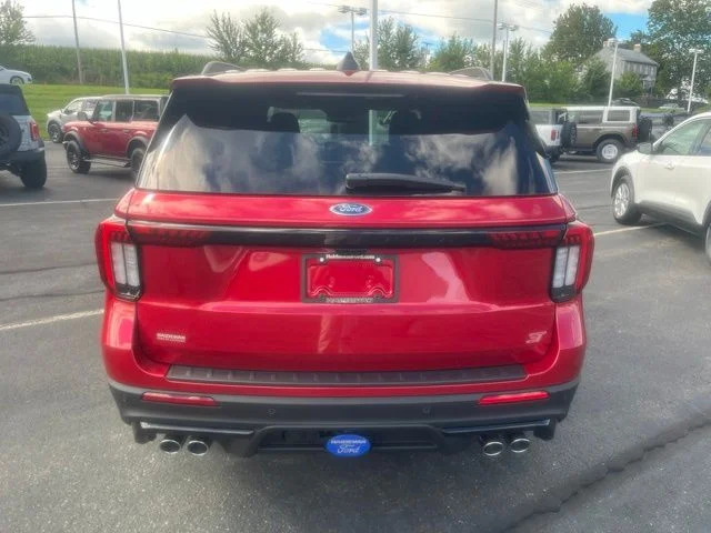New 2026 Rapid Red Metallic Tinted Clearcoat Ford ST image 6