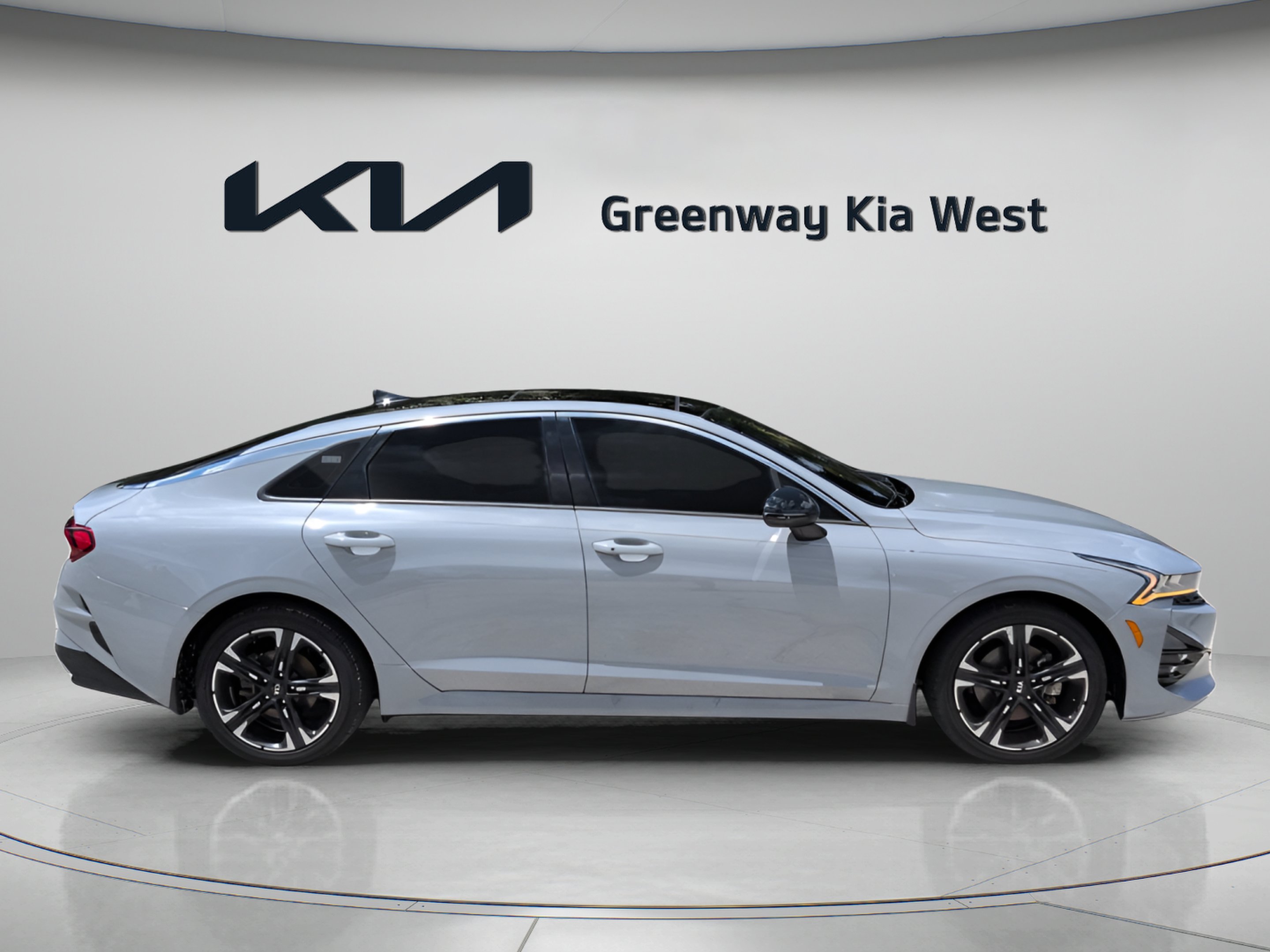 Used 2021 Wolf Gray Kia GT-Line image 9
