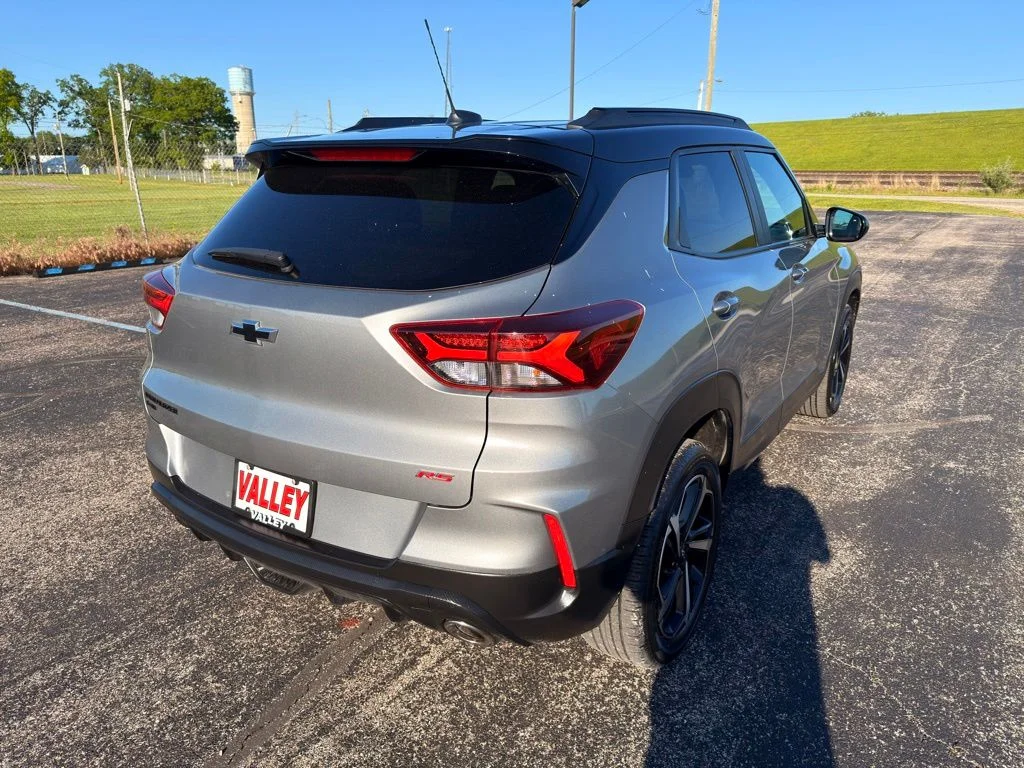 Used 2023 Gray Chevrolet RS image 6
