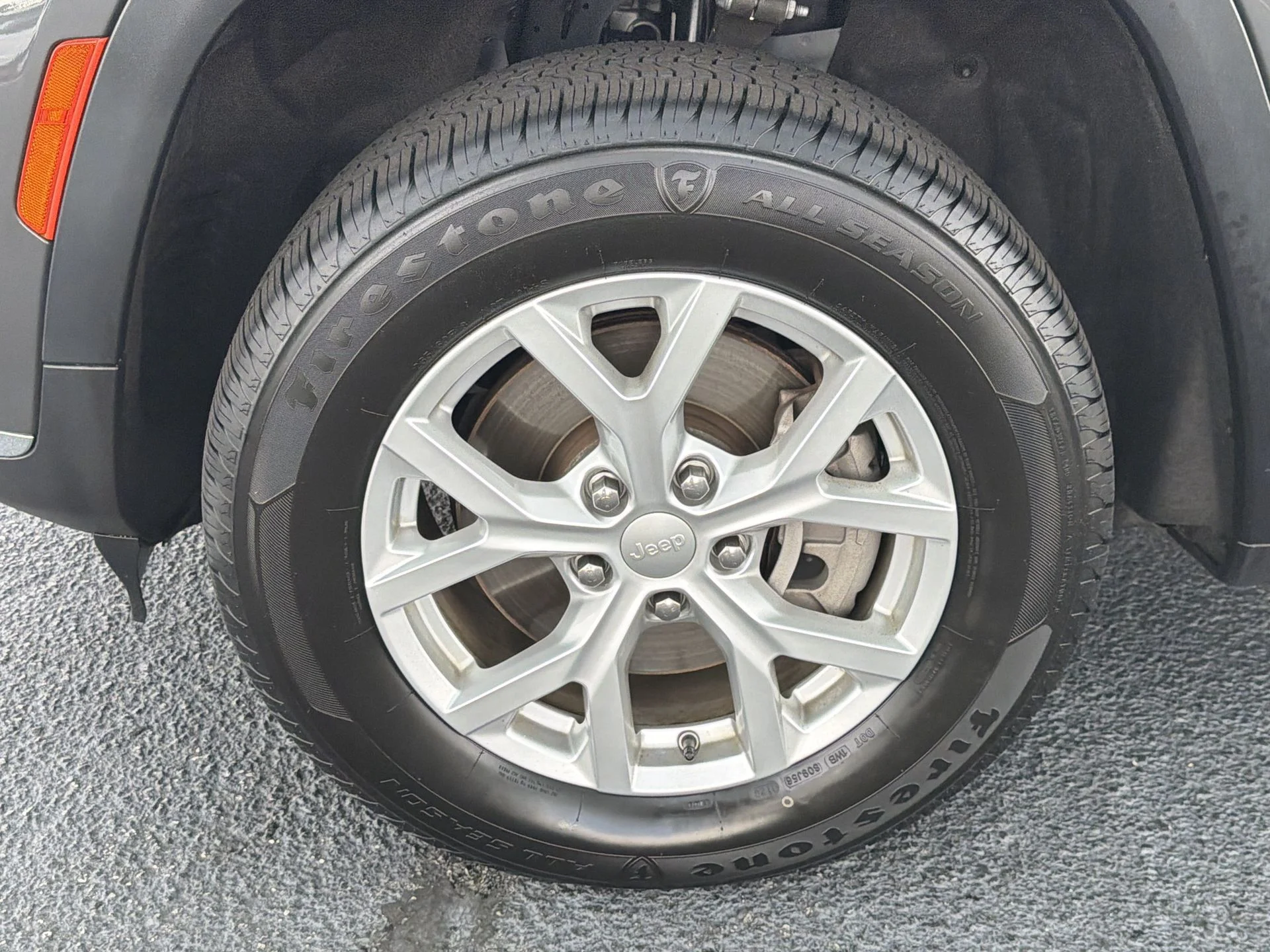 Certified Used 2023 Metallic Jeep Limited image 35