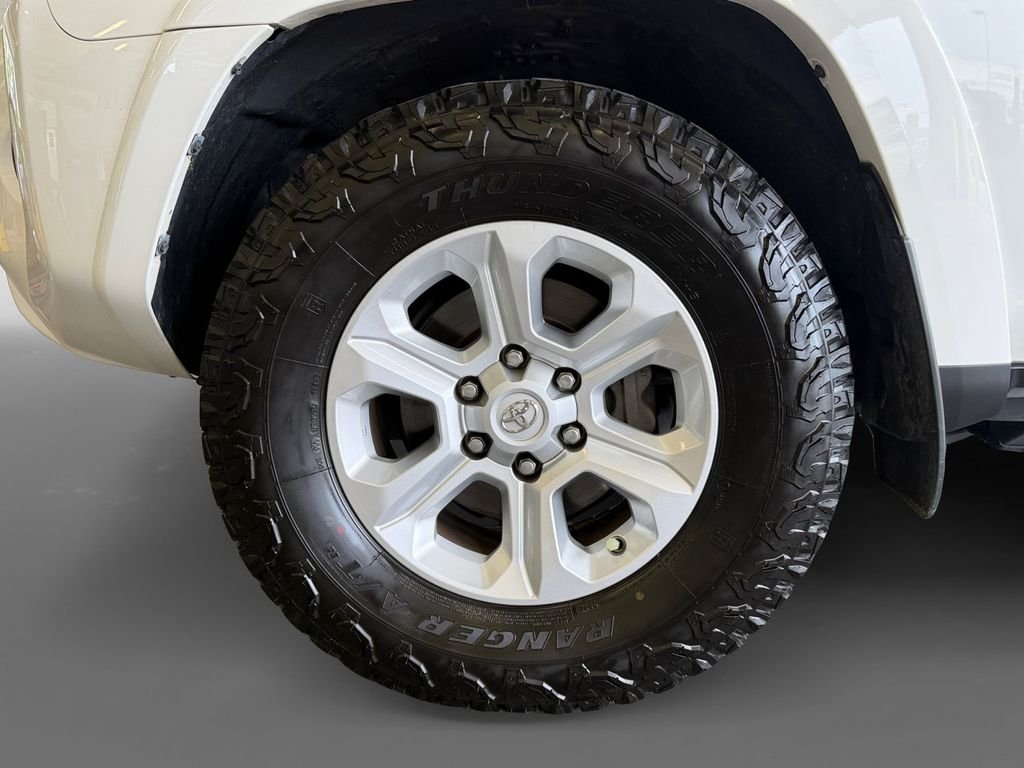 Used 2022 White Toyota SR5 Premium image 13