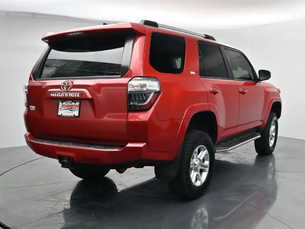 Used 2022 Red Toyota SR5 image 6