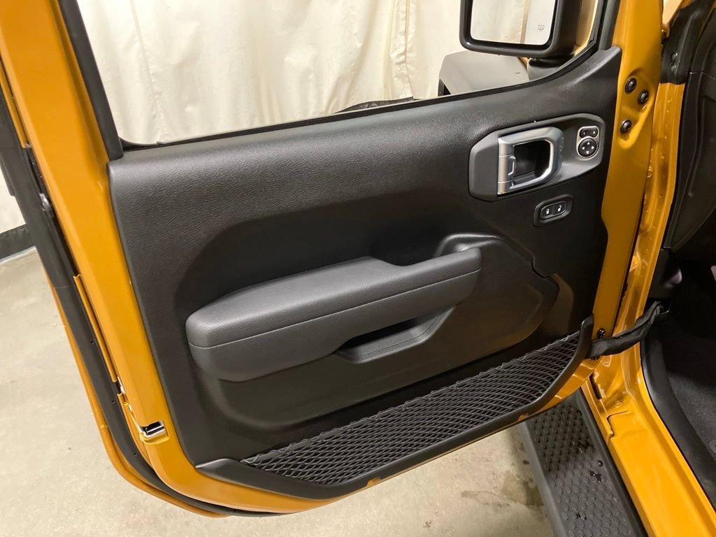 New 2026 Goldilocks Exterior Paint Jeep Sport S image 10