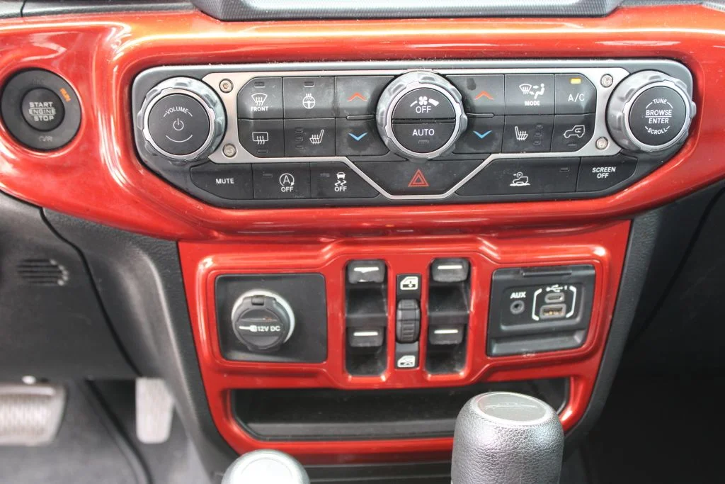 Used 2021 Gray Jeep Sport image 17