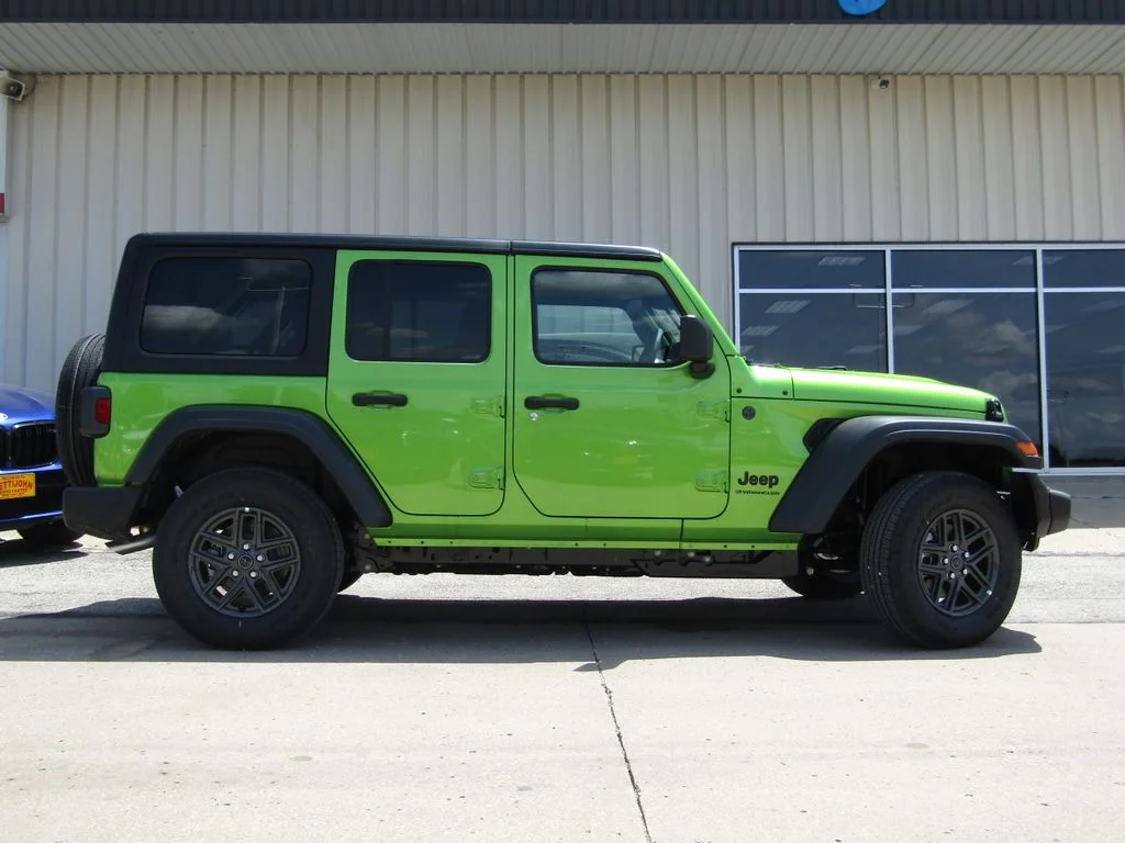 New 2026 Mojito Clearcoat Jeep Sport RHD image 2