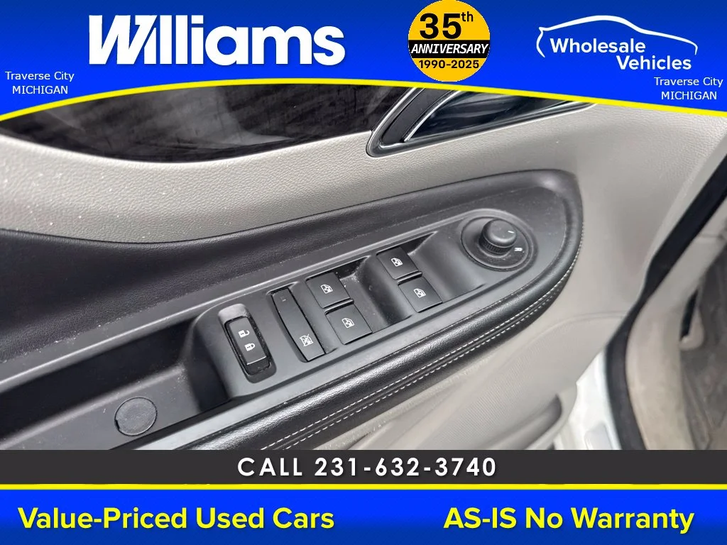 Used 2015 White Pearl Metallic Buick Base image 20