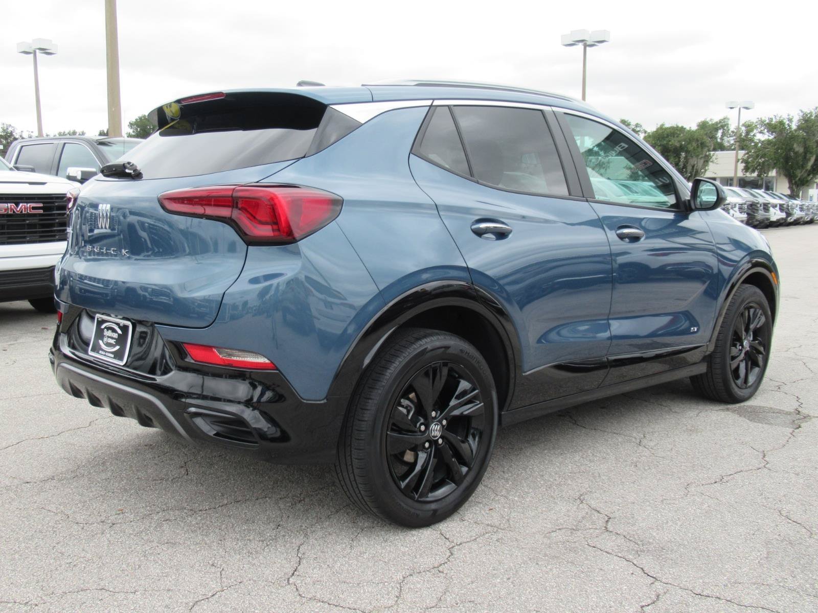 Used 2025 Blue Buick Sport Touring image 5