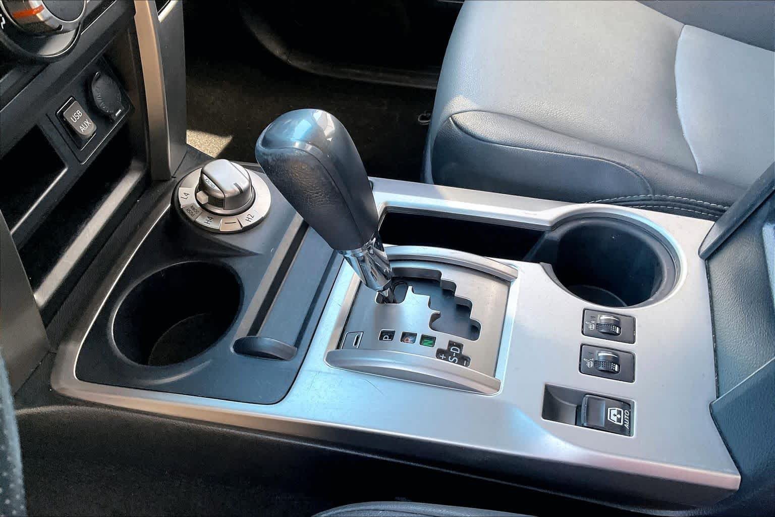 Used 2019 Super White Toyota SR5 image 16
