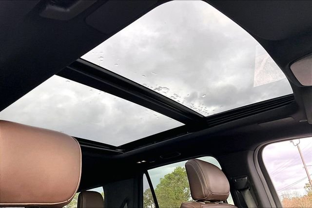 Used 2025 White Ford King Ranch image 19
