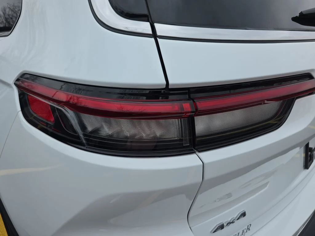 Used 2024 White Jeep Limited image 37