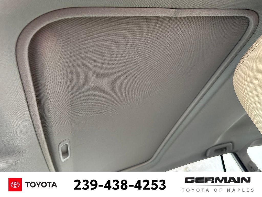 Used 2013 White Toyota XLE image 22