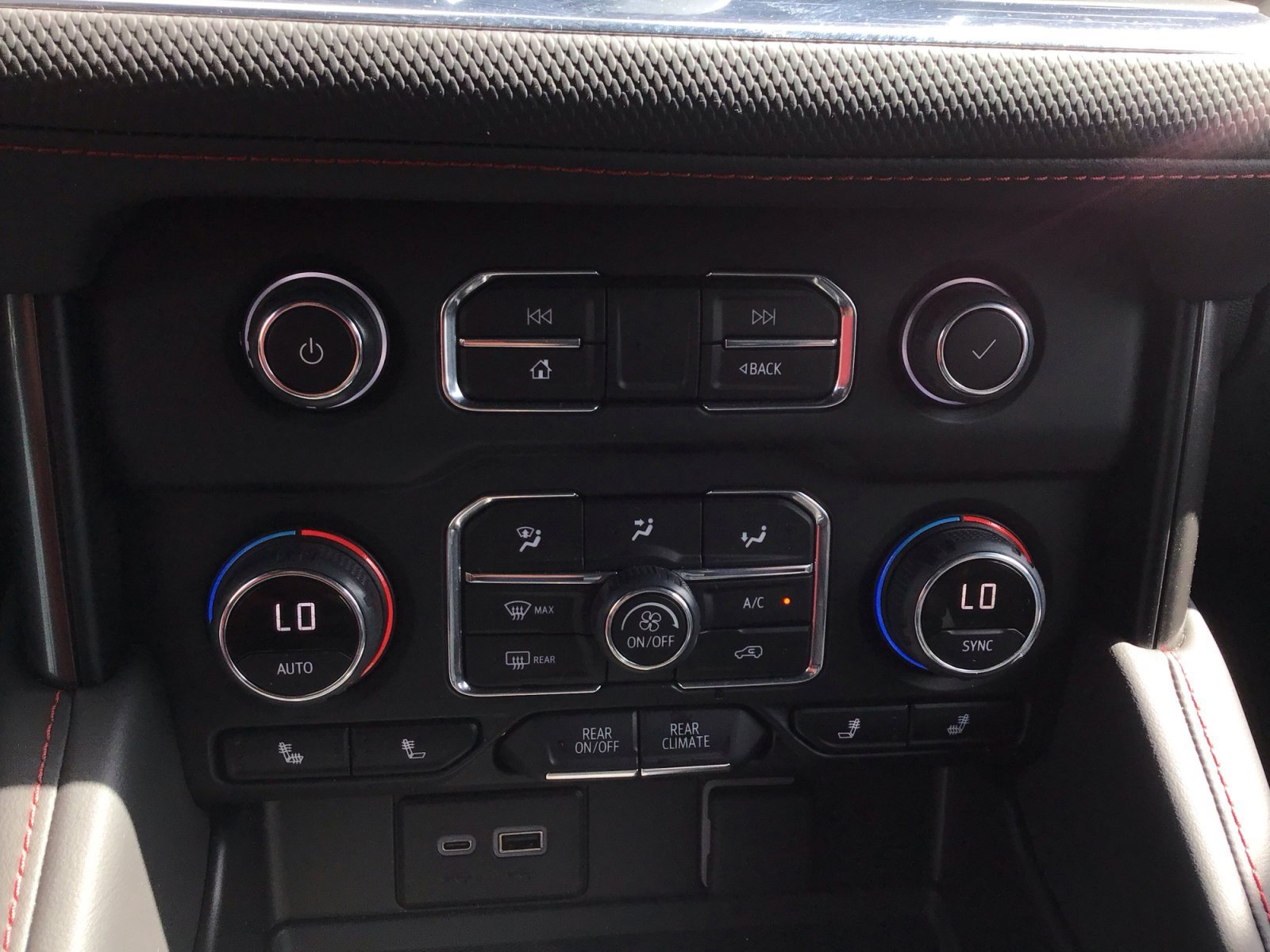 Used 2024 Summit White Chevrolet RST image 20