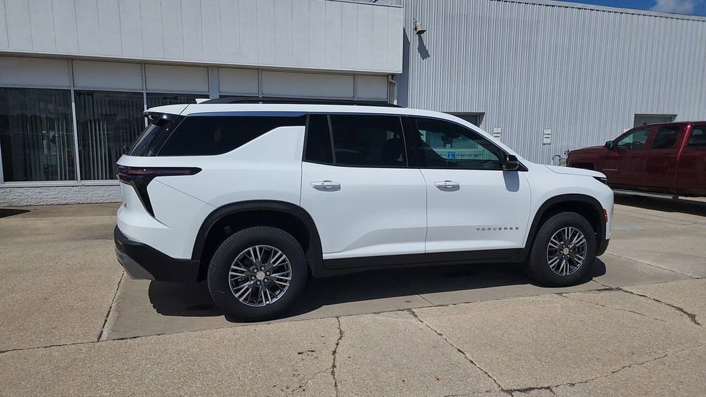 2026 Chevrolet Traverse LT - Photo 7