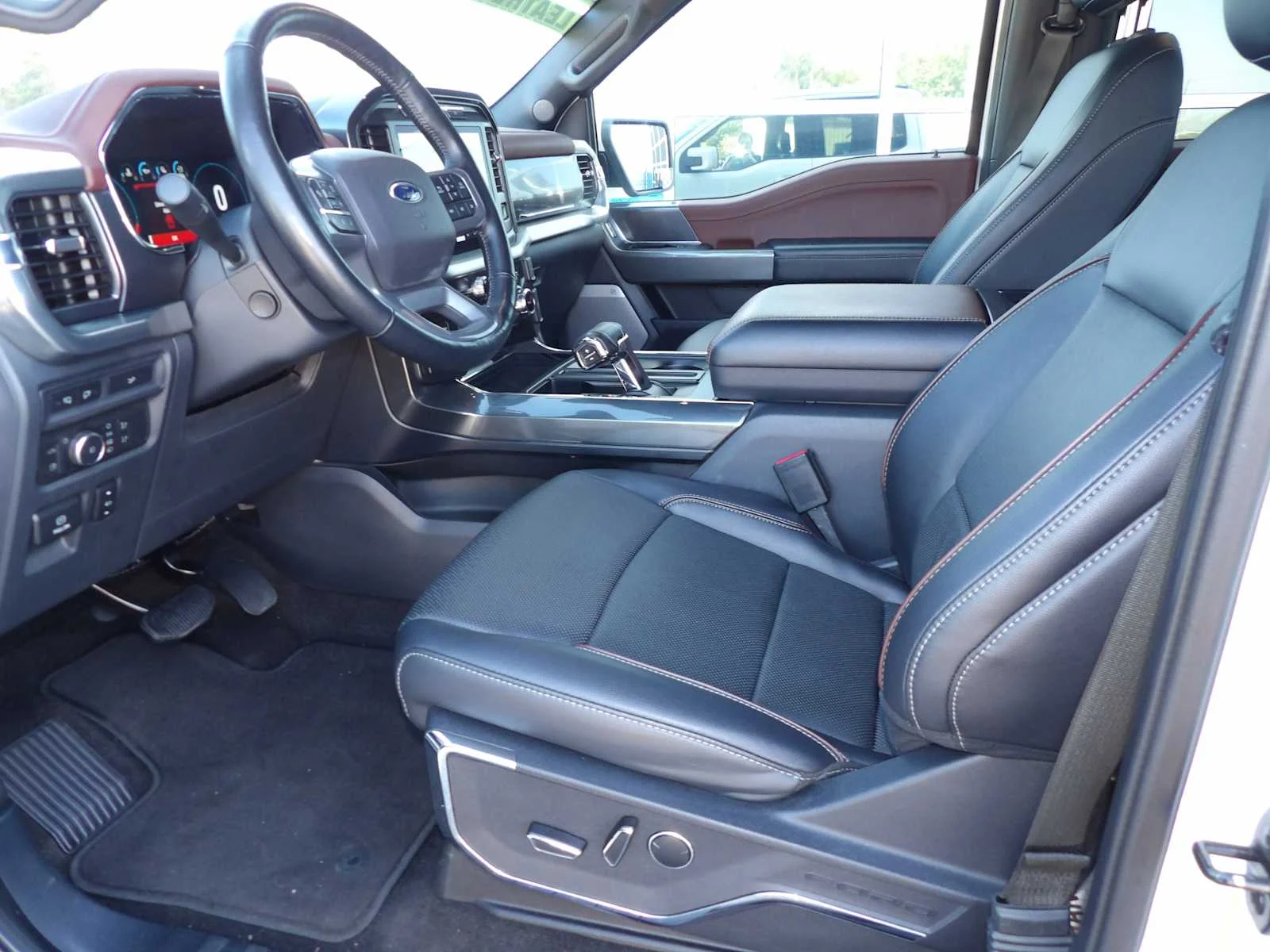 Used 2022 Star White Ford LARIAT image 10
