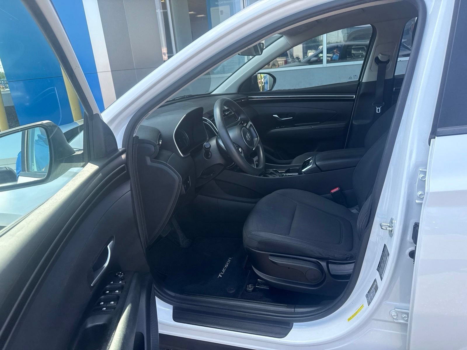 Used 2022 Quartz White [white] Hyundai SE image 10