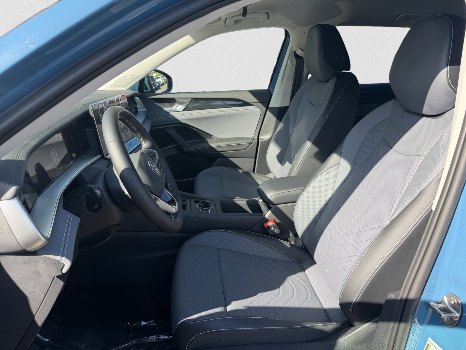 New 2026 Blue Volkswagen SE image 9