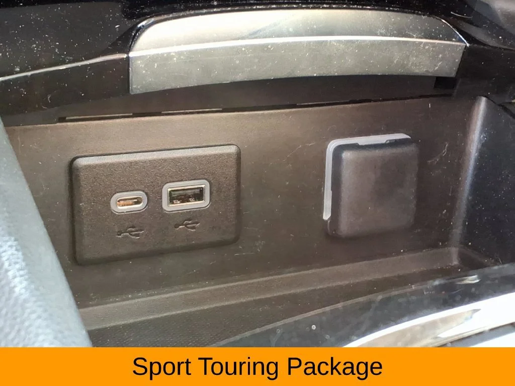Certified Used 2023 WHITE FROST TRICOAT Buick Essence image 10