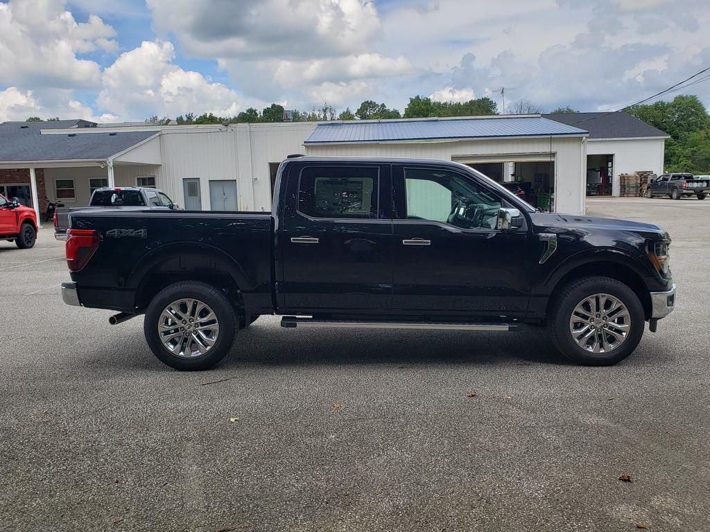 New 2026 Agate Black Metallic Ford XLT image 8