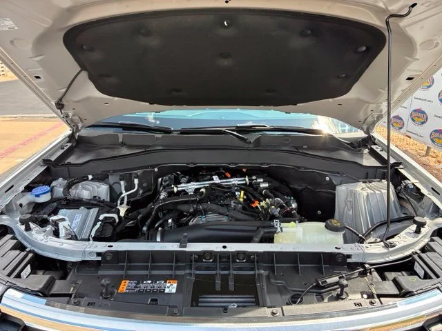 New 2027 Avalanche Gray Ford Active image 17