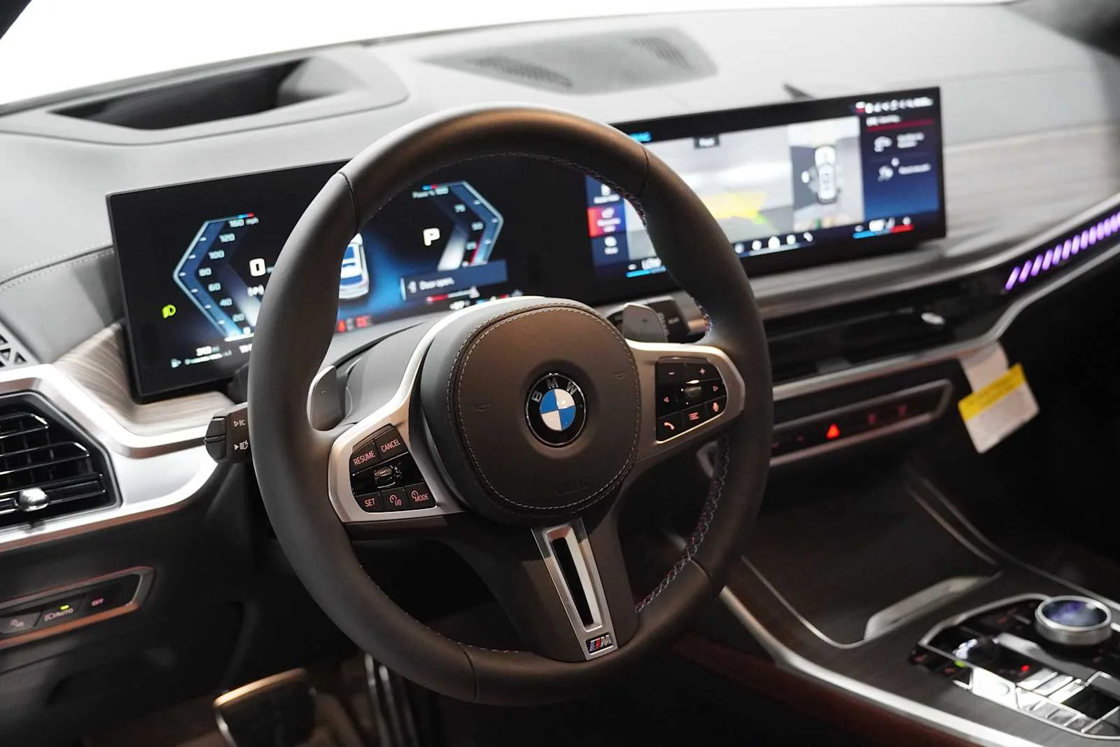 Used 2027 Mineral White Metallic BMW M60i image 11
